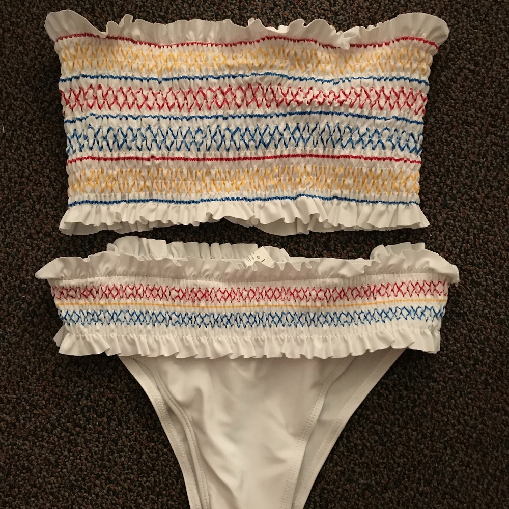 Colorful Zigzag Smocked Bikini Set - White M